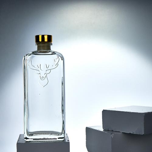 酒瓶伏特加酒瓶相似店鋪>進入本店鋪>廠房面積:2000加工方式:經(jīng)營模式